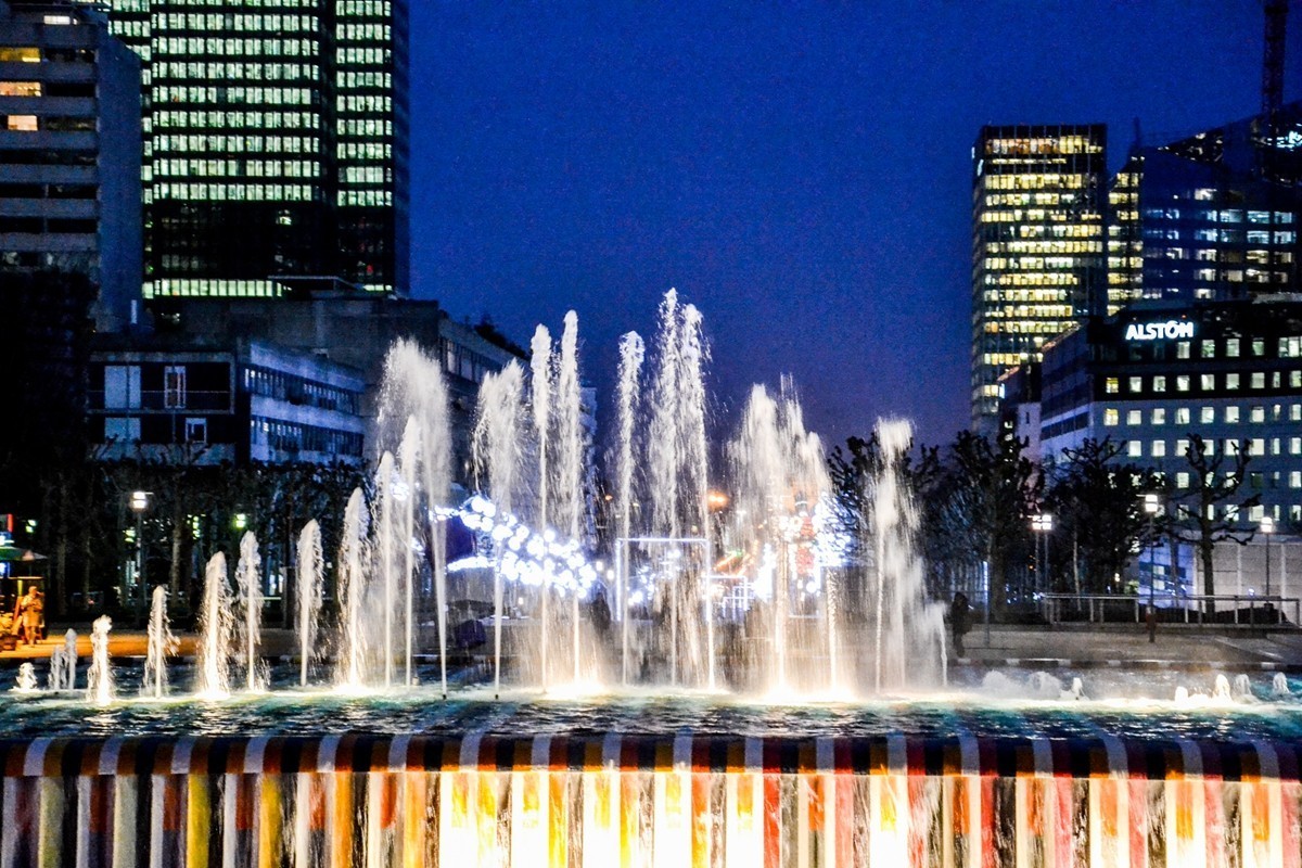 夜摄“新凯旋门”（巴黎）--祝师友除夕安好！！！