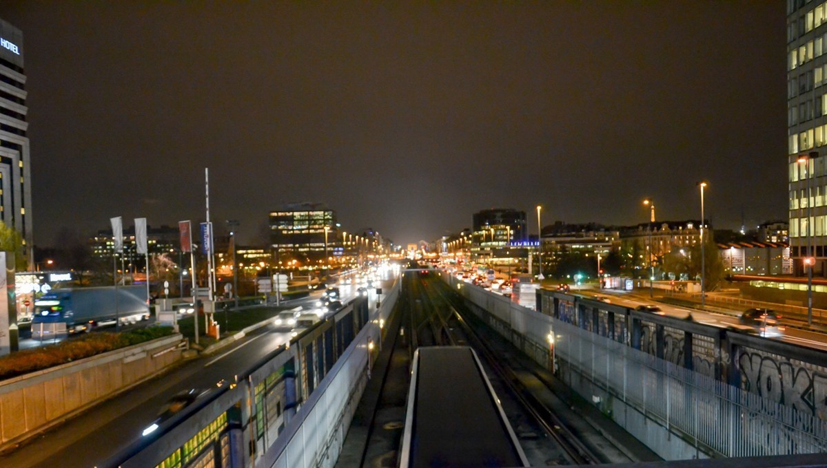 夜摄“新凯旋门”（巴黎）--祝师友除夕安好！！！