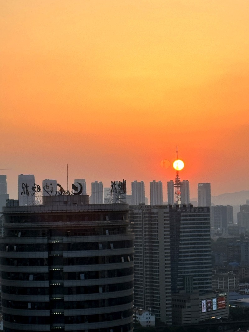 楼顶拍日落【手机叛】