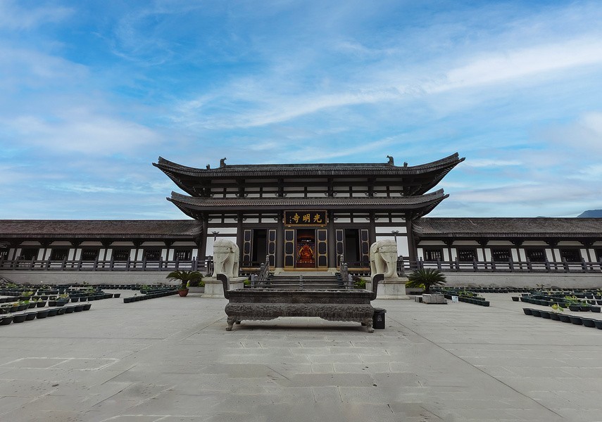 始建于唐开元年间的古庙--光明寺