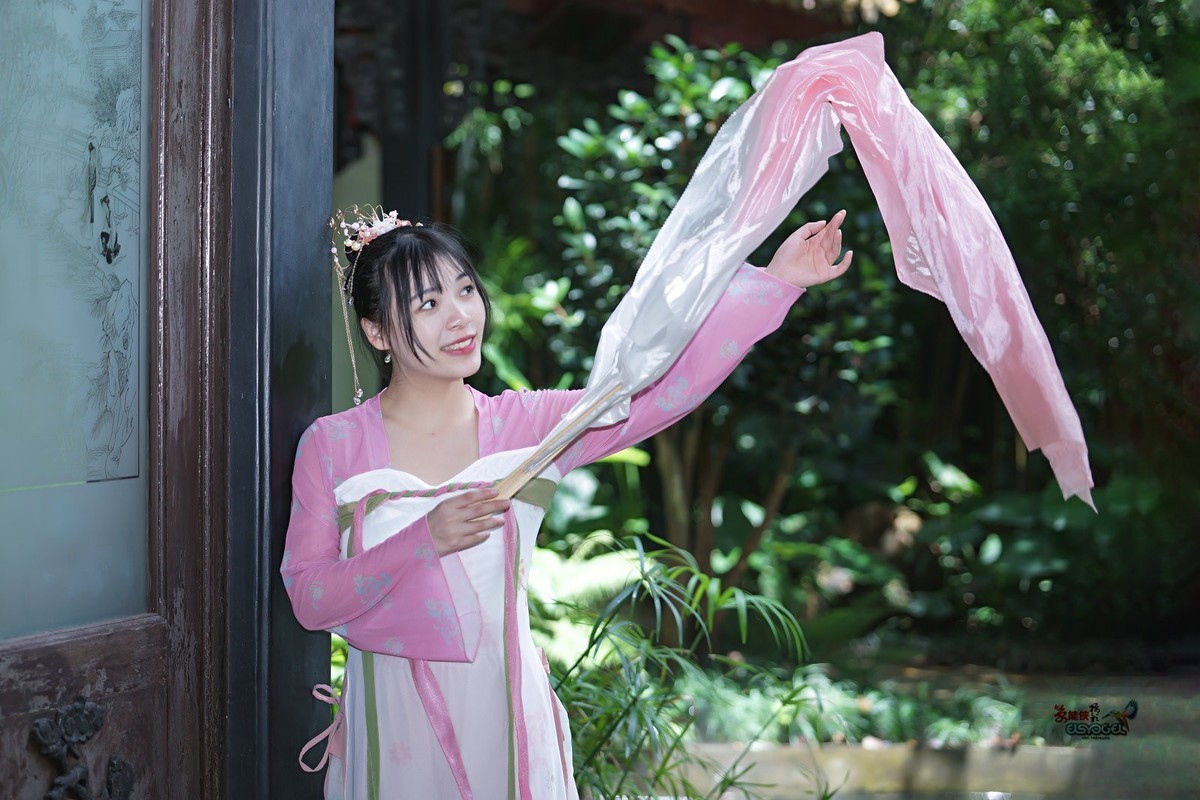 【妩媚古风女神】------佳佳