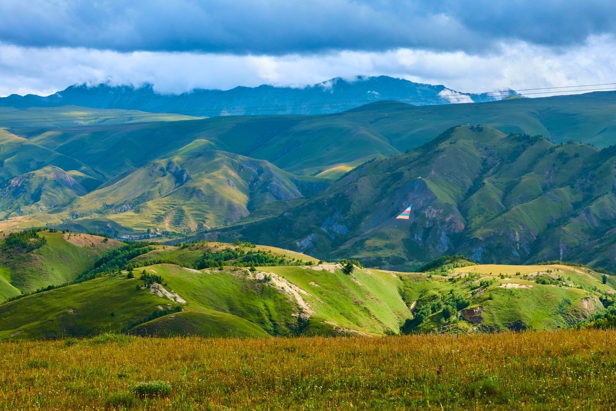 夏末秋初的八美