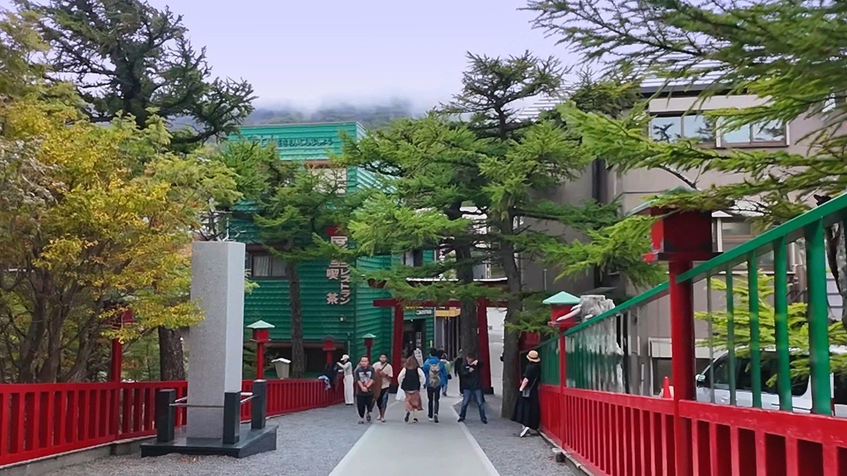 忍野八海与富士山