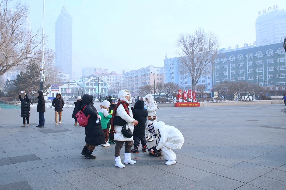 江畔雾霾天         3