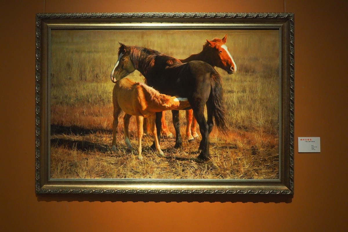 《修行与传承—曹春生 曹惠军油画作品展》上