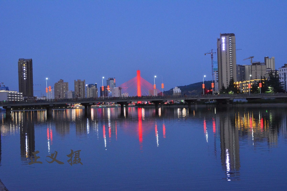 天水的红桥，夜色美（D7100+24-120金圈头手持拍摄）