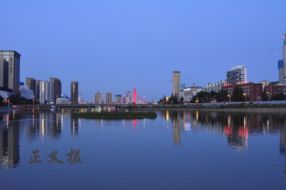 天水的红桥，夜色美（D7100+24-120金圈头手持拍摄）
