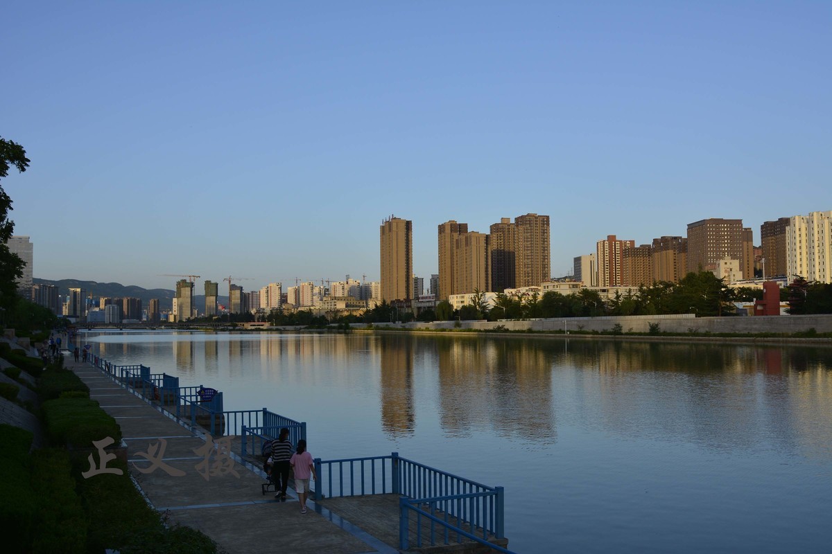 天水的红桥，夜色美（D7100+24-120金圈头手持拍摄）