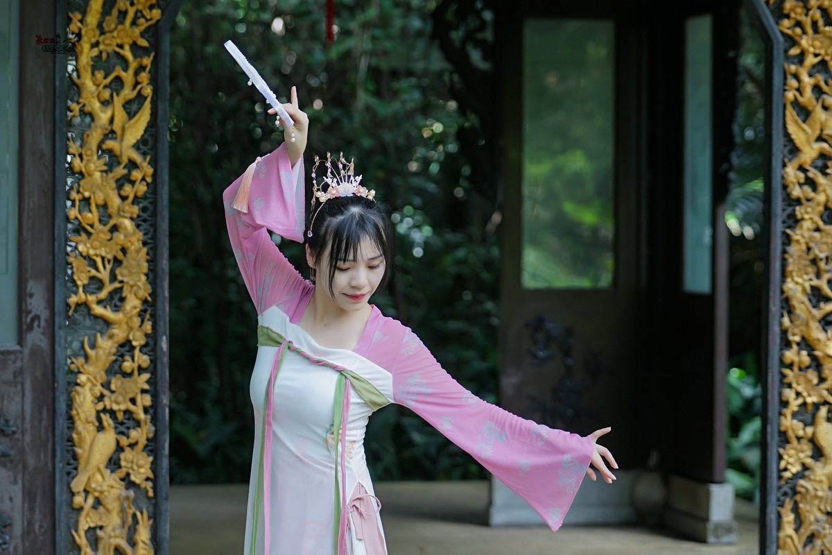 【妩媚古风女神】------佳佳