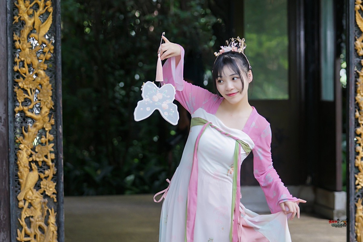 【妩媚古风女神】------佳佳