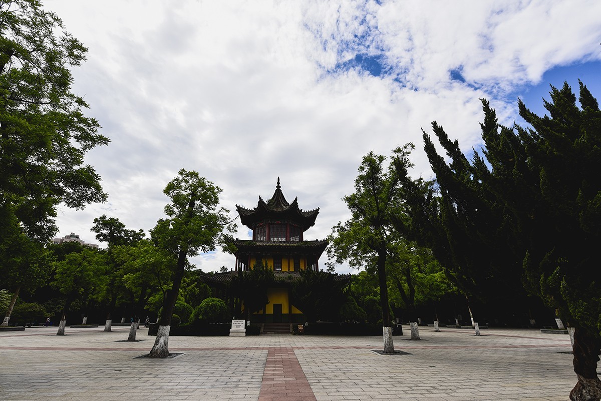 西安  革命公园