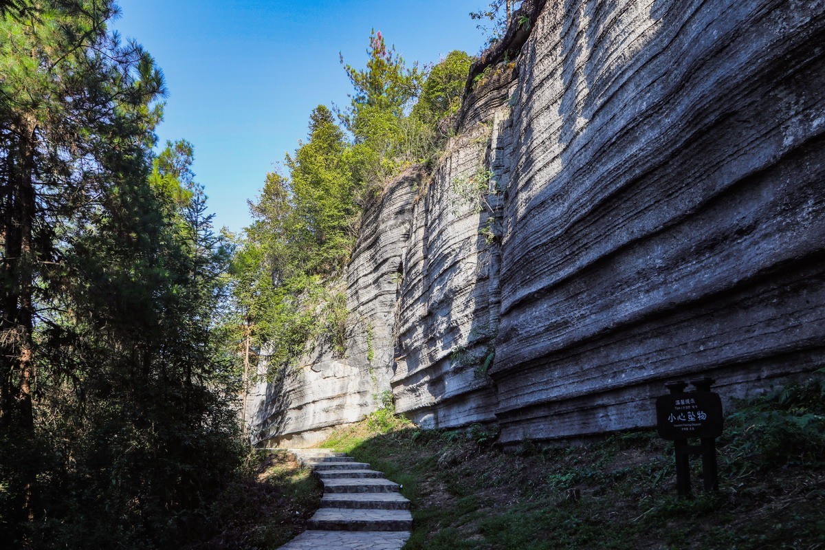恩施梭布亚石林1----青龙台2