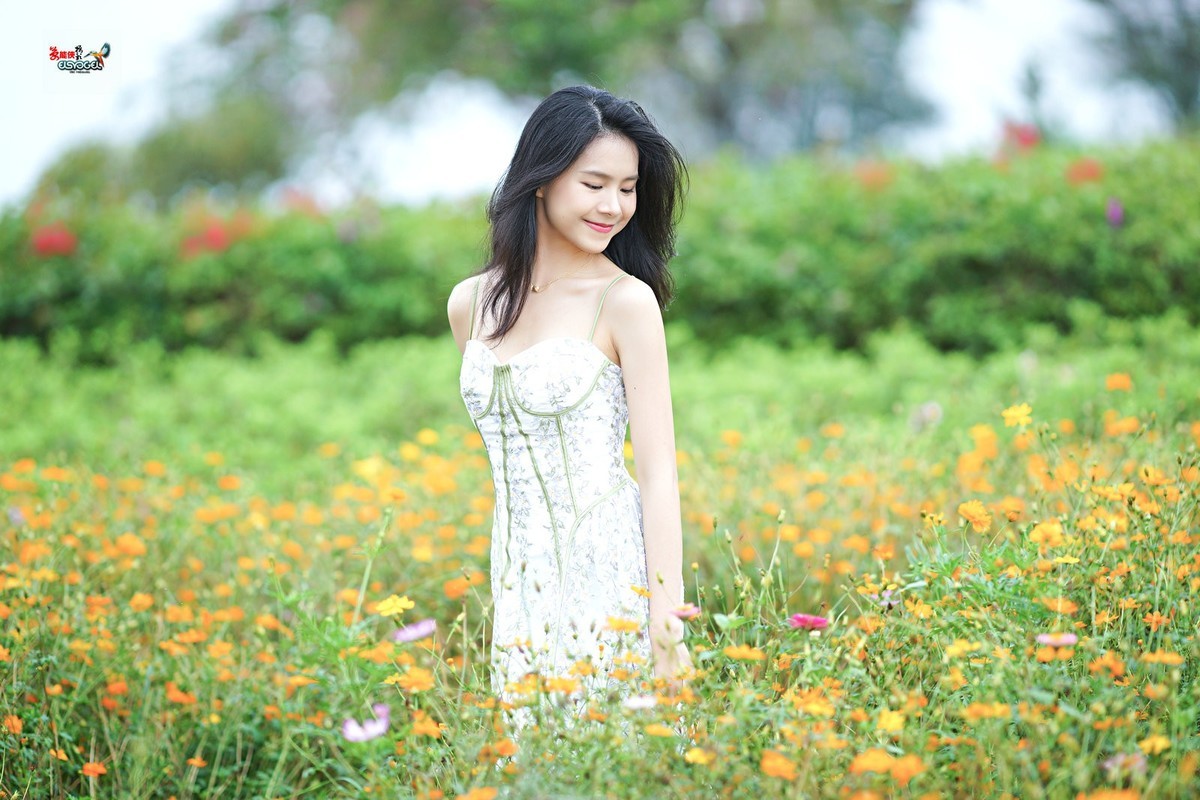 【花海阳光少女】---淑霖