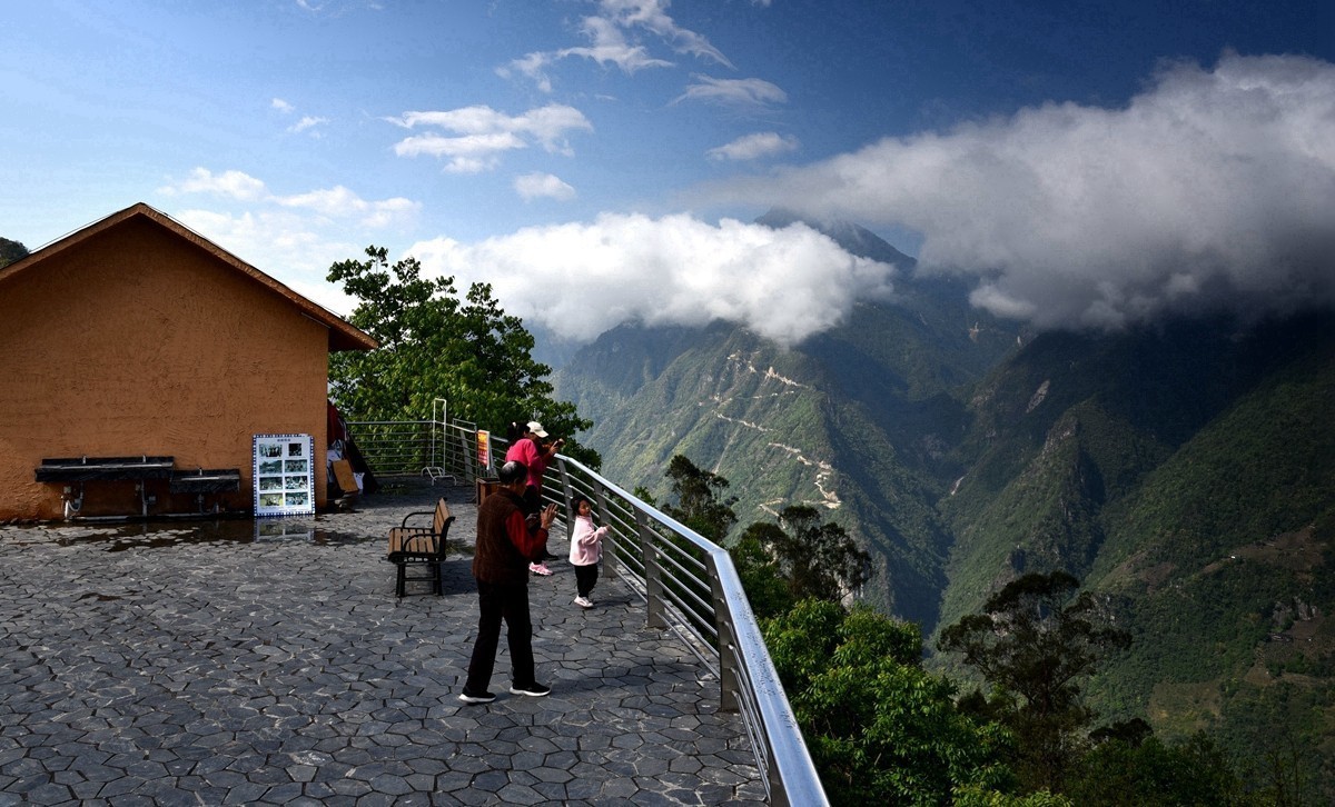 云上小城知子罗【13】