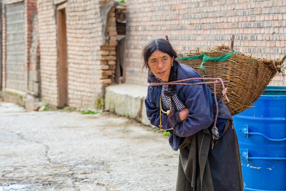 大山深处的藏族同胞