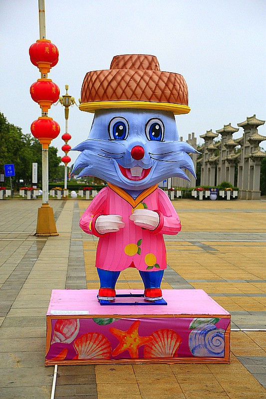 【不老松:海南游摄纪实】 文澜文化公园!春节期间灯展真可称谓五彩缤纷、灯火辉煌!