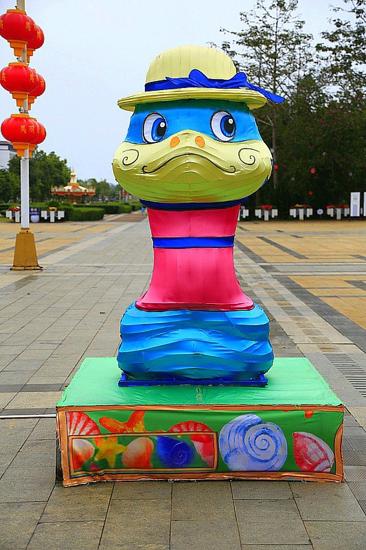 【不老松：海南游摄纪实】 文澜文化公园！春节期间灯展真可称谓五彩缤纷、灯火辉煌！