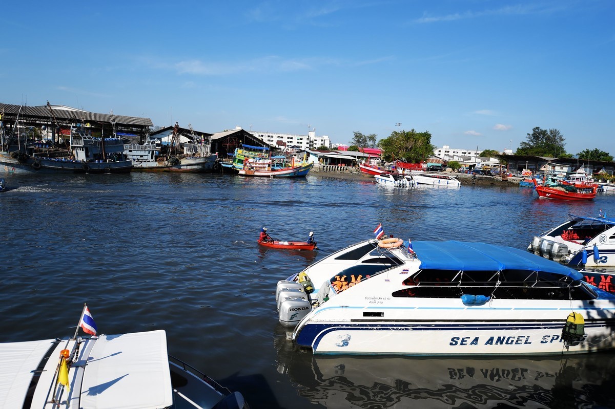 一组D4S 14-24 泰国皮皮岛海滩游艇海上风光随拍