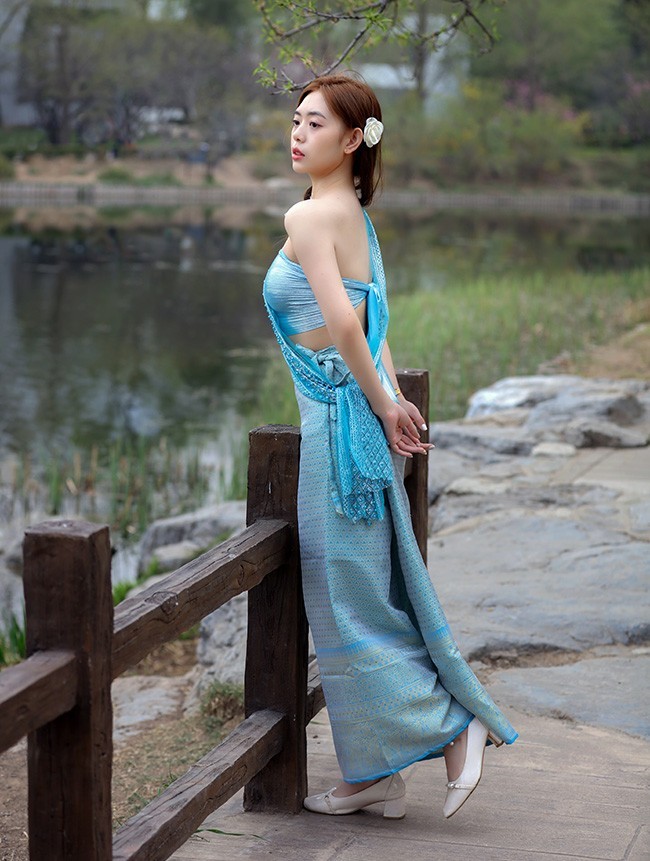 不负春光美佳人