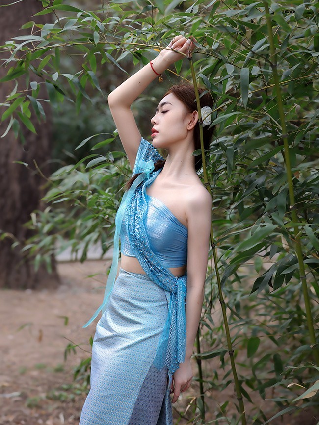 不负春光美佳人