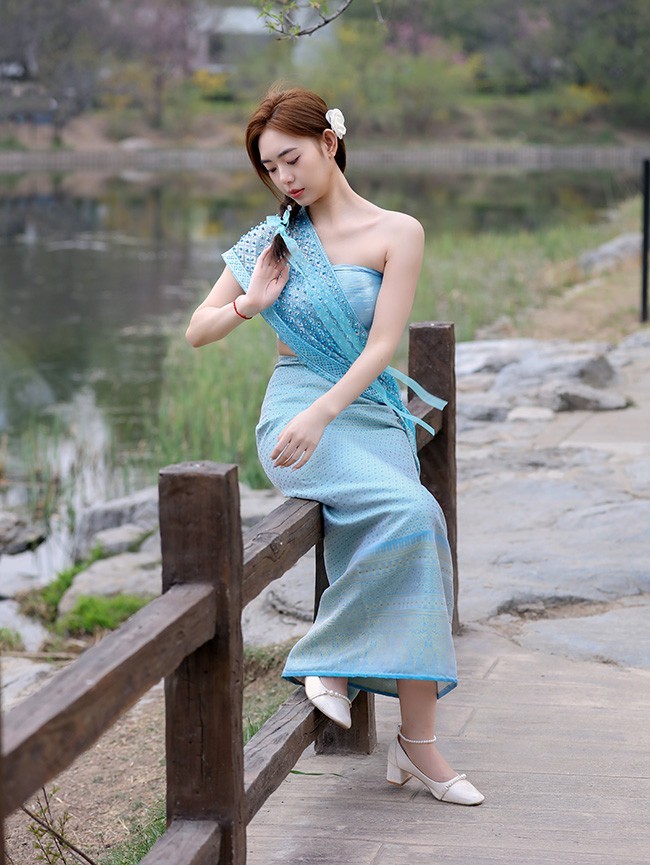 不负春光美佳人