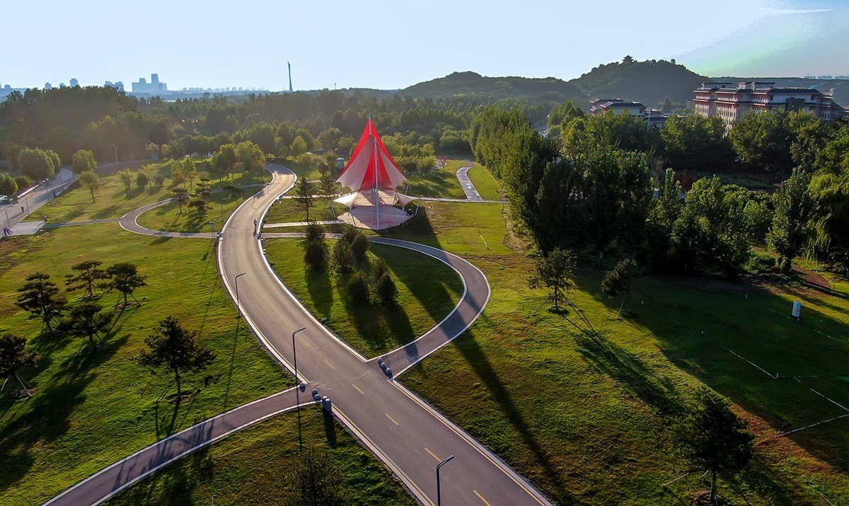 湿地有座山水桥