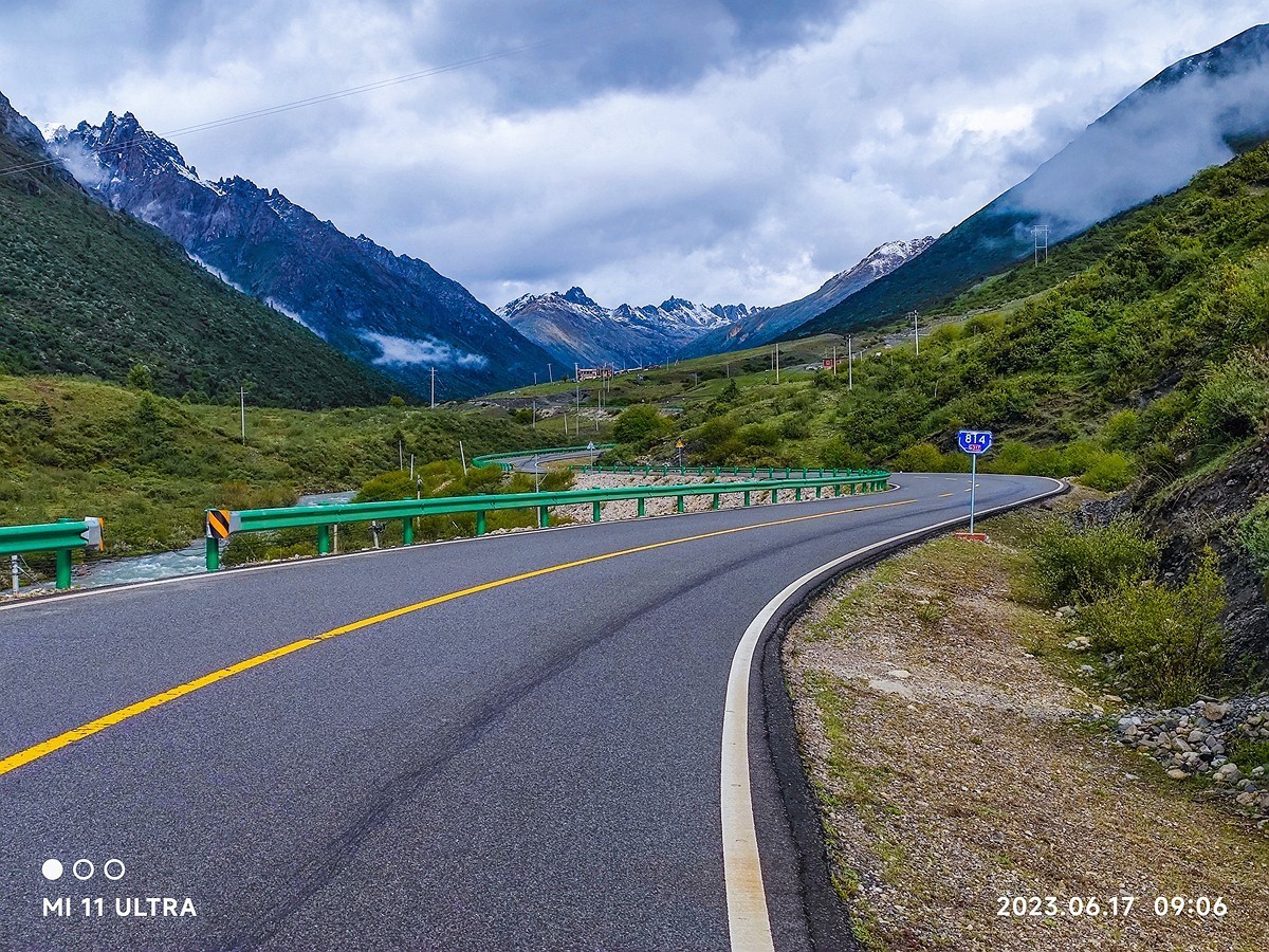 借助一组川藏317的片子给摄友们拜年！