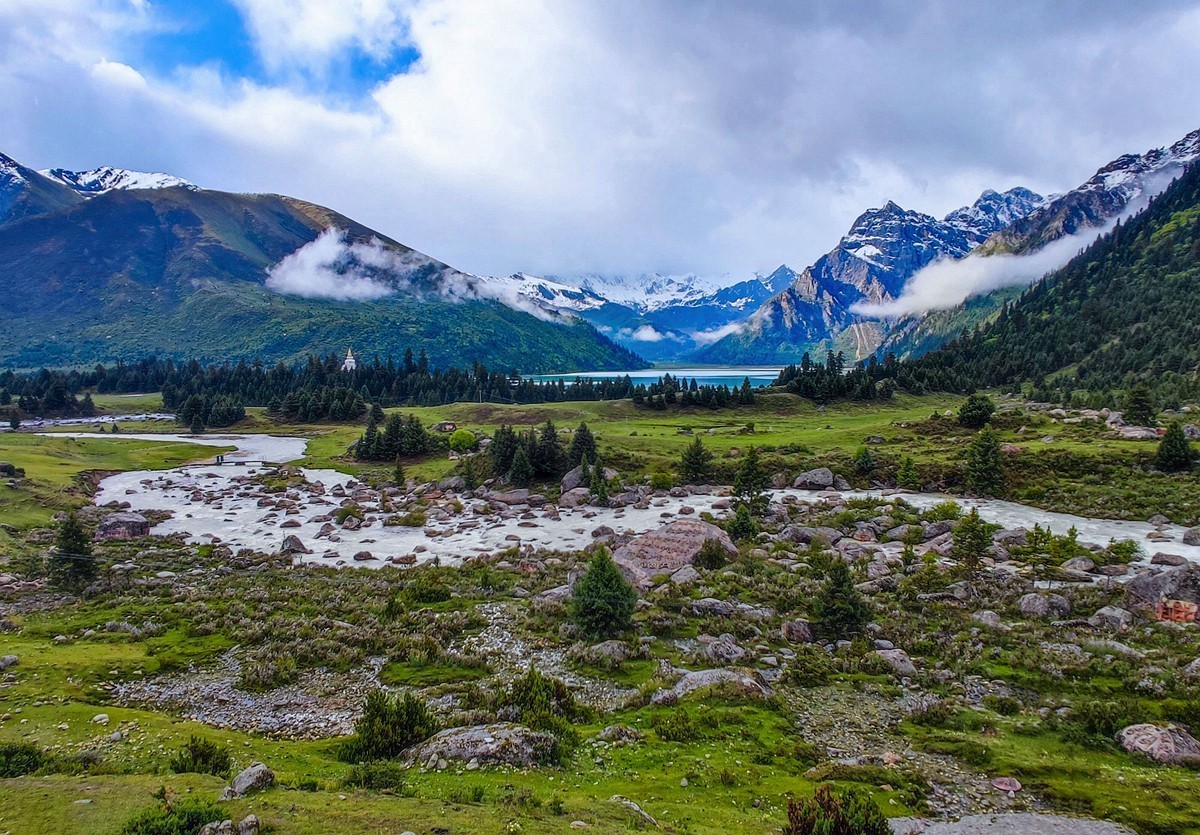 借助一组川藏317的片子给摄友们拜年！