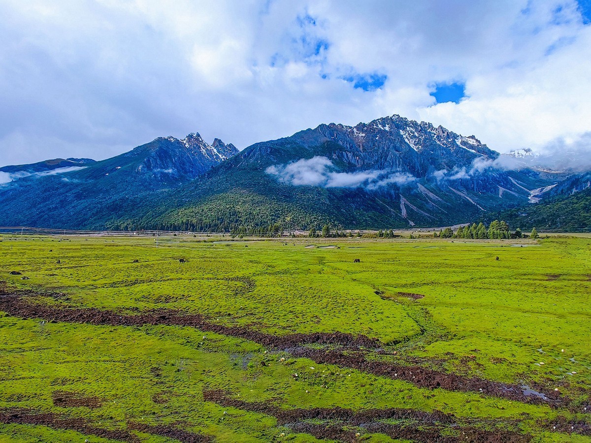 借助一组川藏317的片子给摄友们拜年！