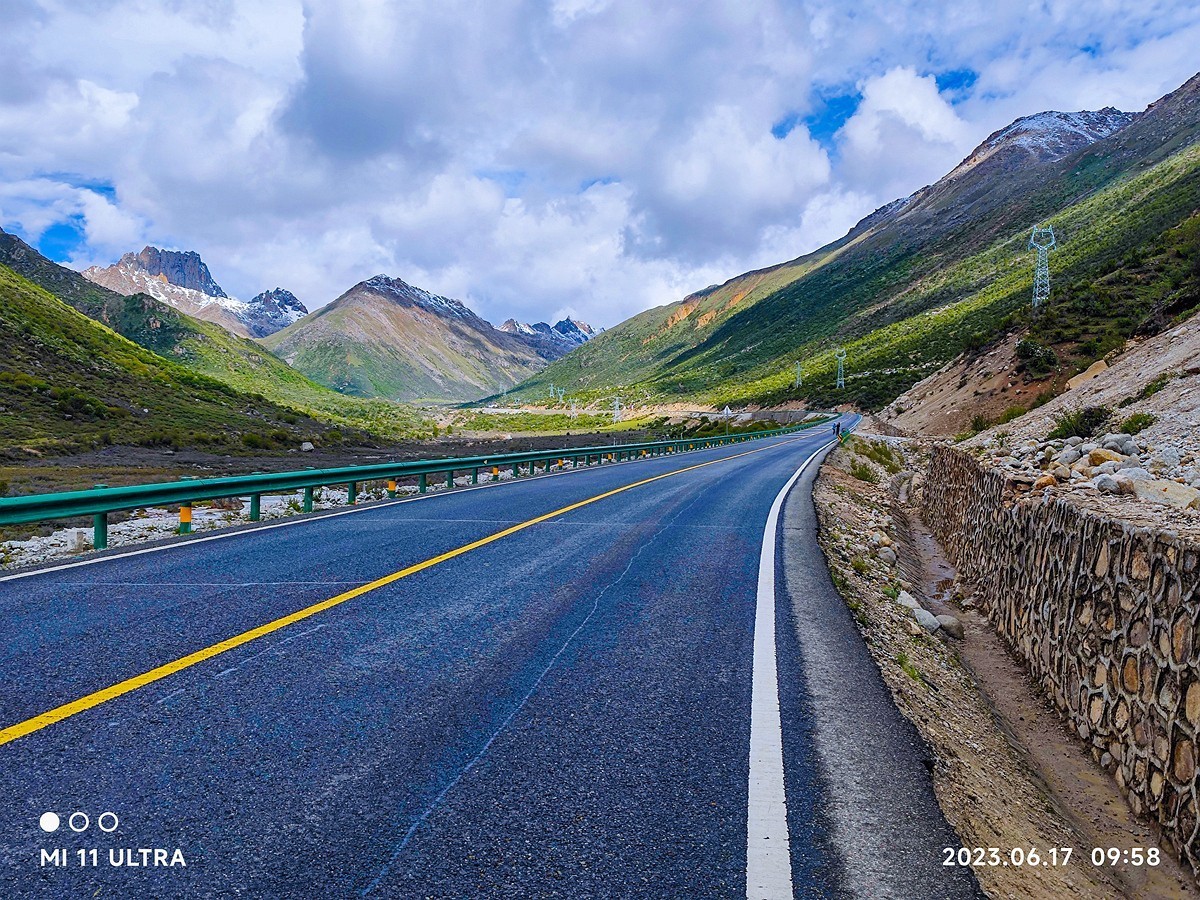 借助一组川藏317的片子给摄友们拜年！