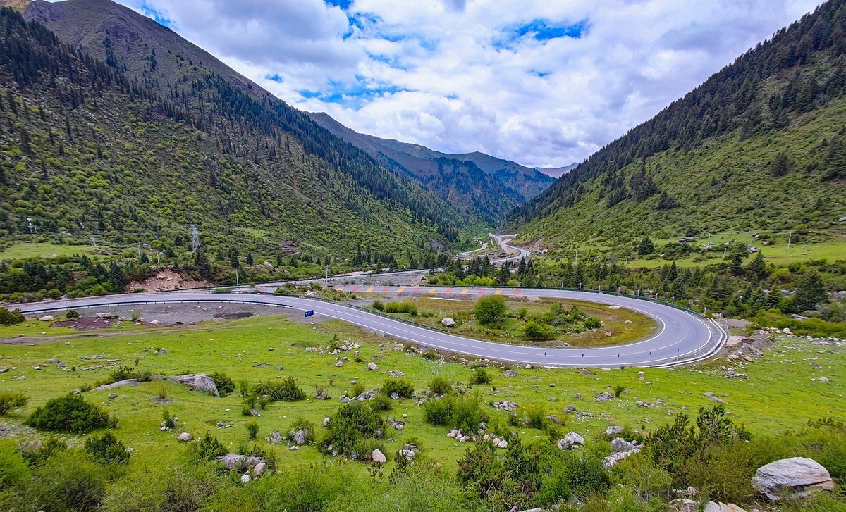 借助一组川藏317的片子给摄友们拜年！