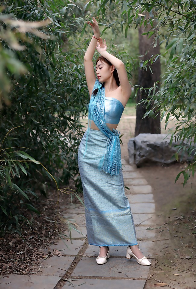 不负春光美佳人