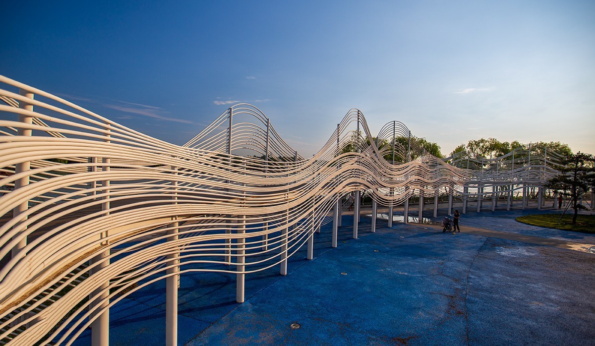 湿地有座山水桥