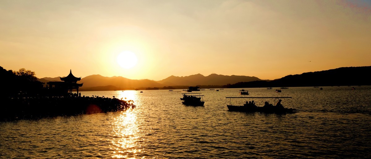 日落夕阳下的西湖美景