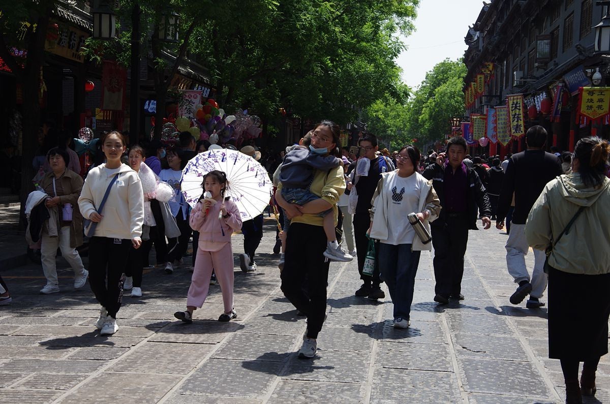 疫情放开后的古城很热闹-16P