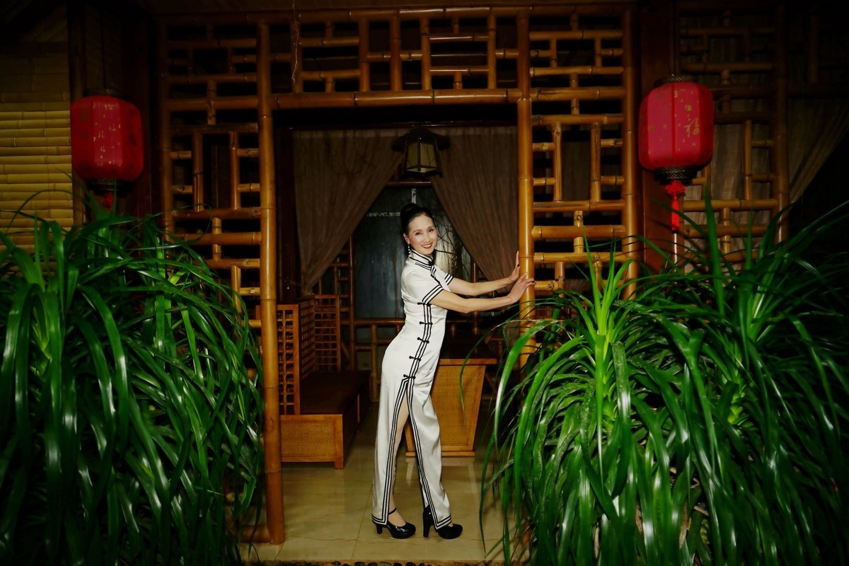 室内环境人像---蜜泉湖休假的美女！