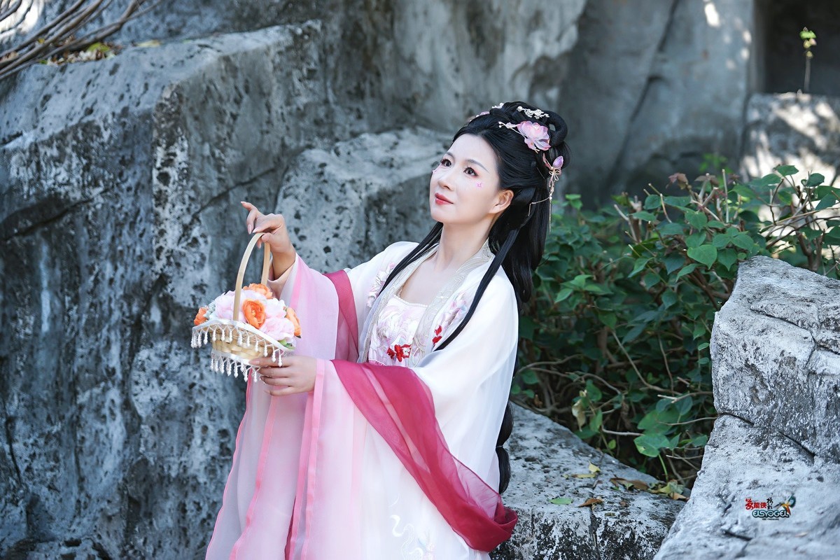 【神山仙女】--- 婉灵