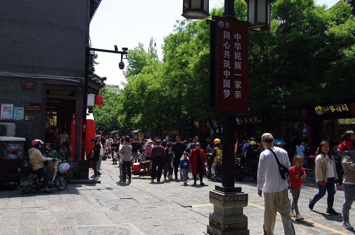 疫情放开后的古城很热闹-16P