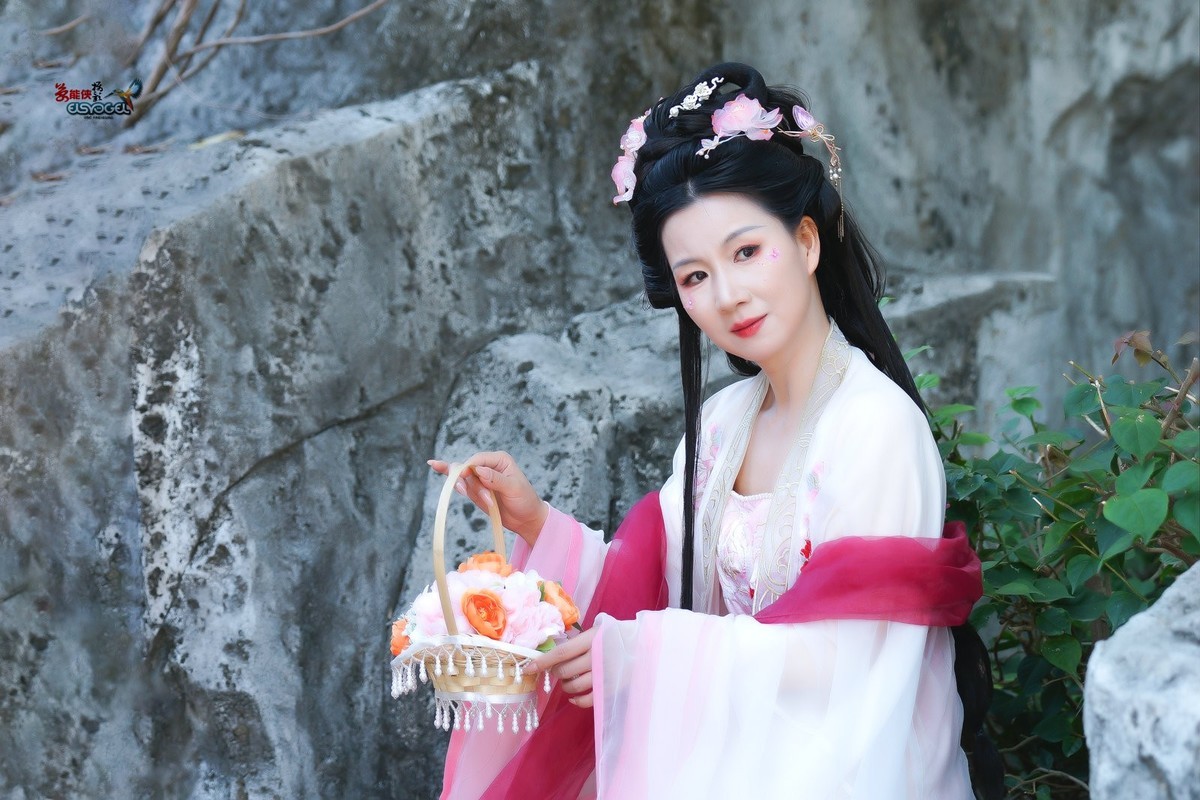 【神山仙女】--- 婉灵