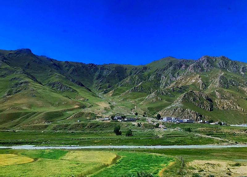 【不老松：游摄纪实】：〔02〕西藏风情！初识兰天、白雲、青山、雪山！