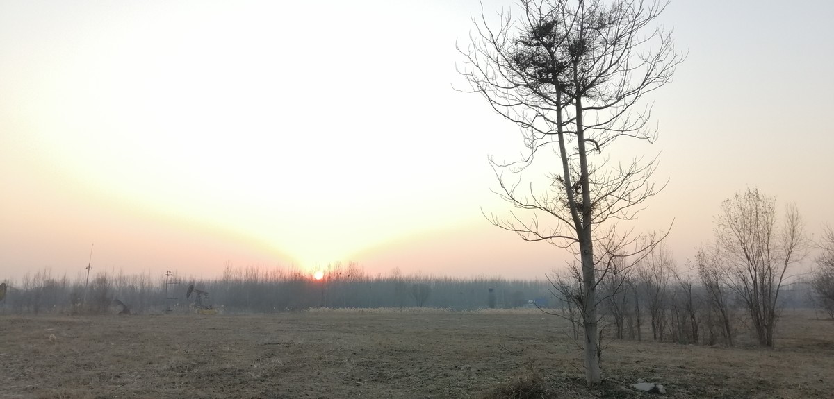 零下三度荒原中的小工屋