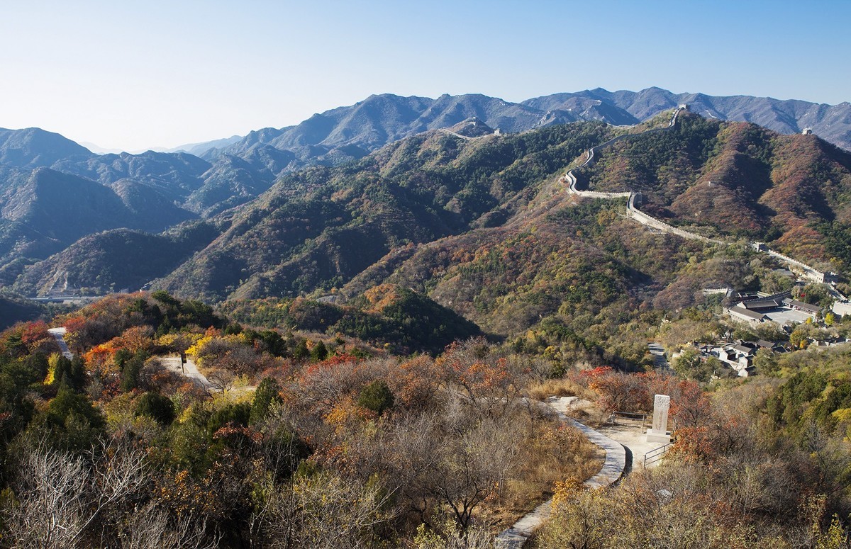 满山红叶映长城—八达岭长城