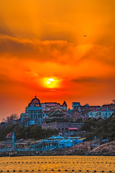 青岛第一海水浴场的落日霞光