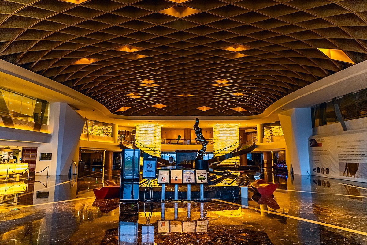 旅游记录 ：湖北 · 黄石 · 托尼洛 · 兰博基尼酒店