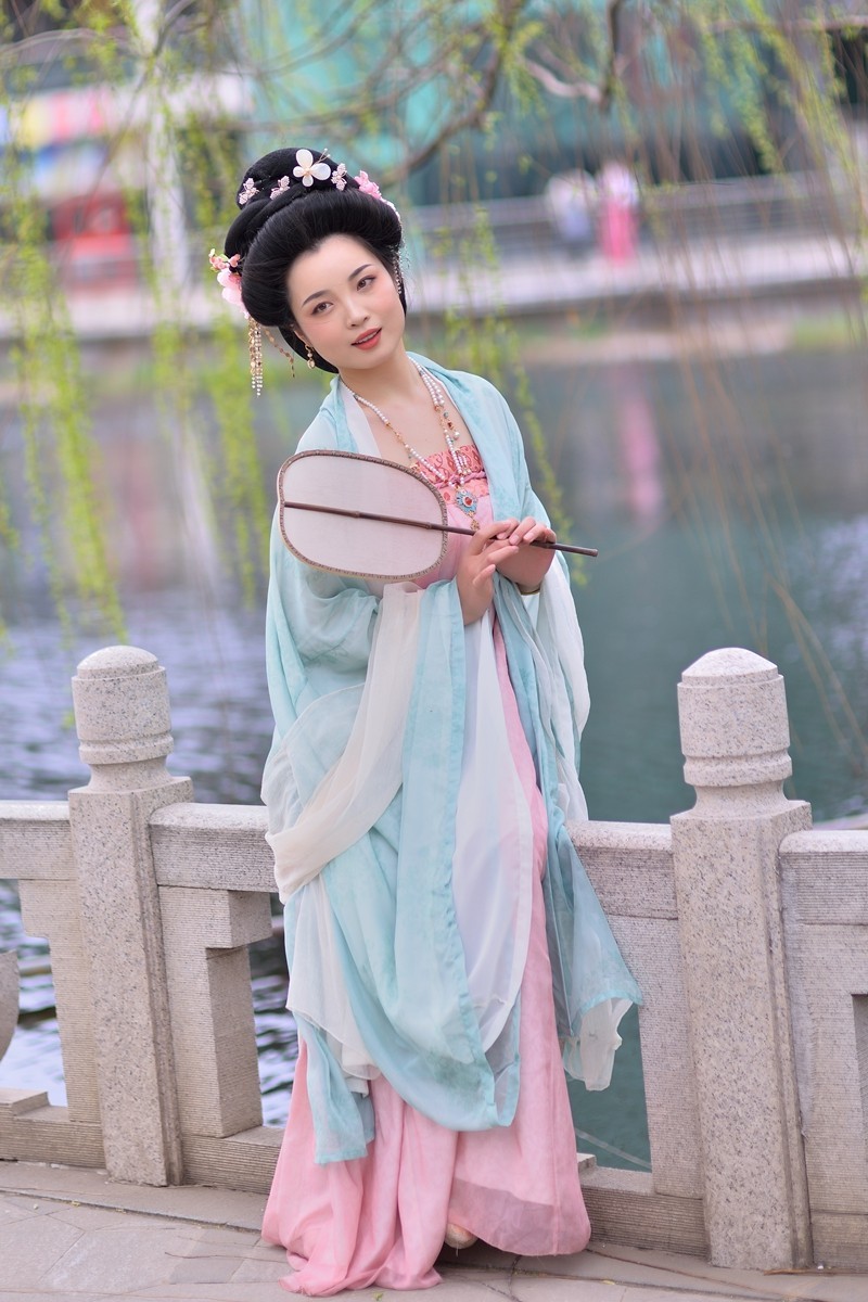 【视觉光影】 环 境 人 像 （11）