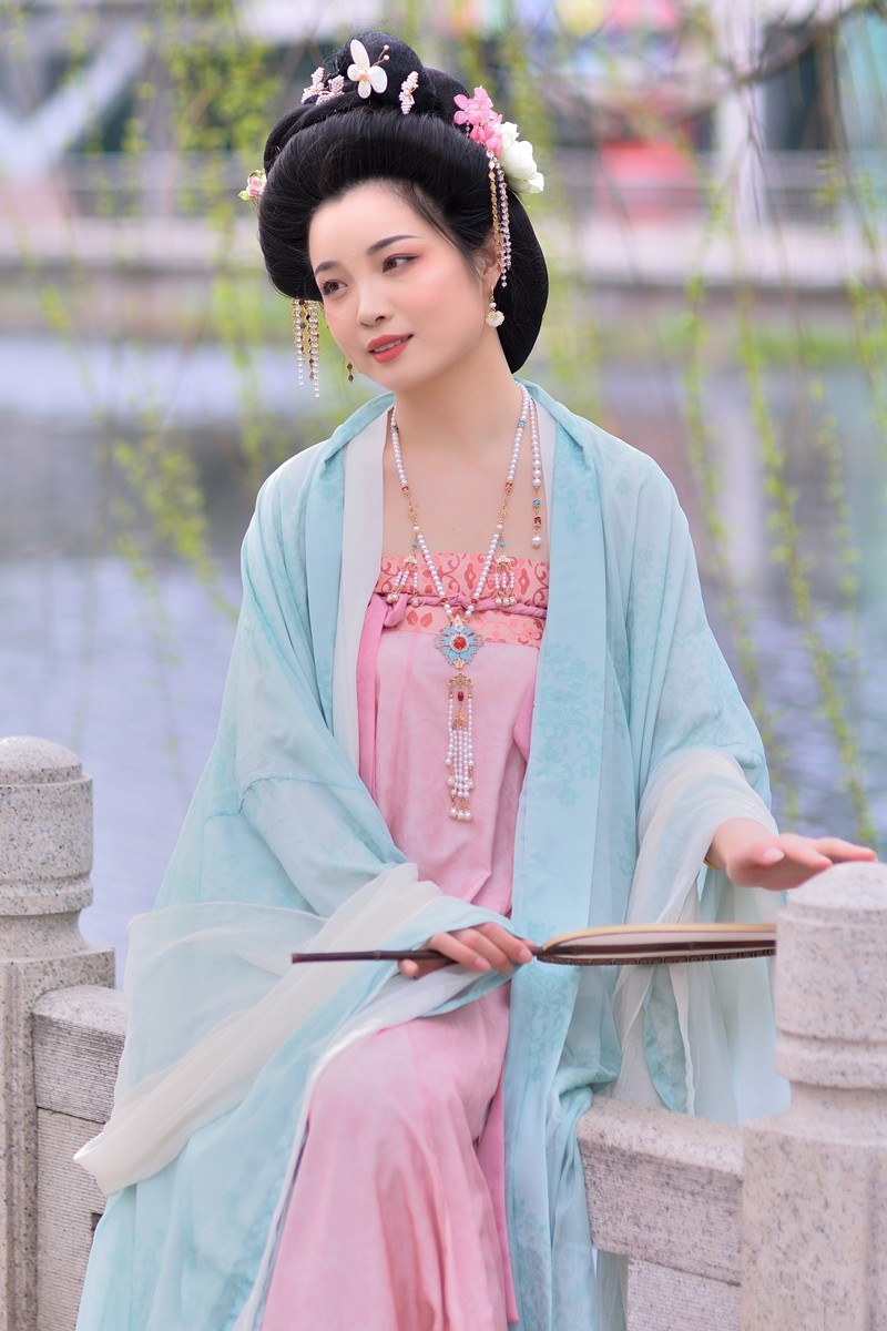 【视觉光影】 环 境 人 像 （11）