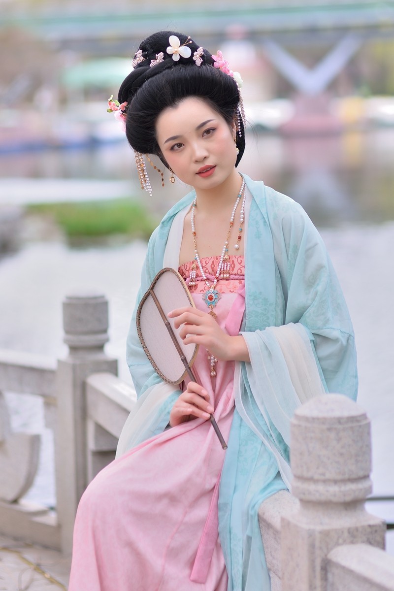 【视觉光影】 环 境 人 像 （11）