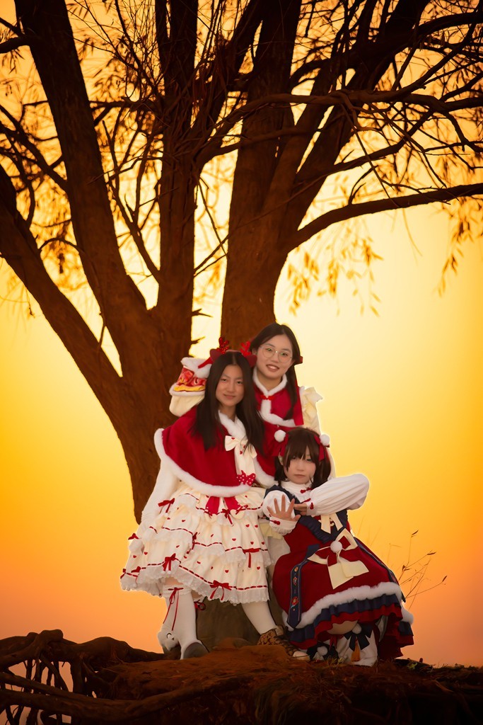 夕阳下的小萝莉