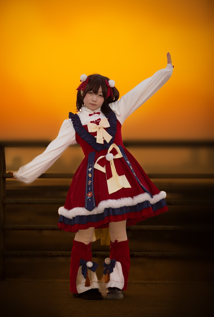 夕阳下的小萝莉