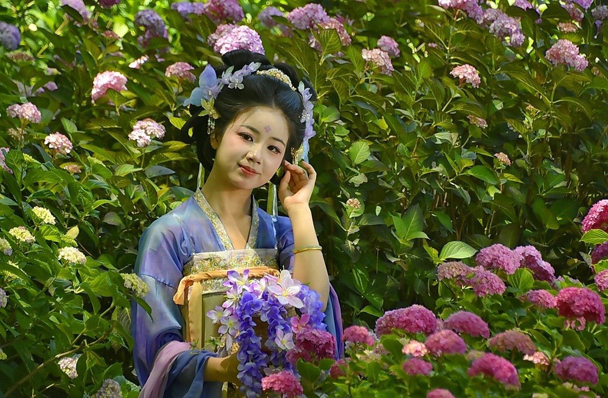 又遇曾蹭拍过的佳人